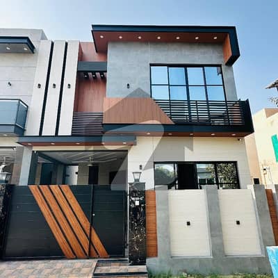 Charming 3-Bedroom 5 Marla House in DHA Modern Comfort with Stylish Finishes