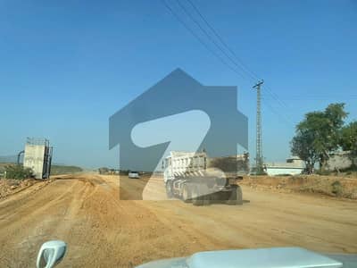 Get An Attractive Residential Plot In C-16 Under Rs. 28500000
