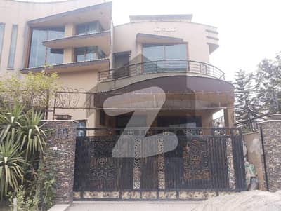 Buying A Corner House In I-8/3 Islamabad?