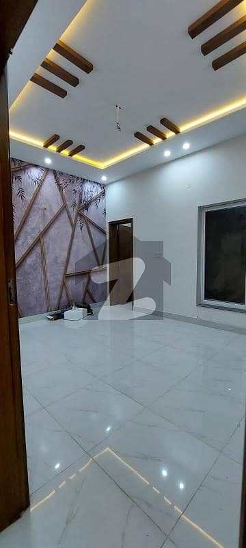 پنجاب گورنمنٹ سرونٹ ہاؤسنگ فاؤنڈیشن فیصل آباد میں 3 کمروں کا 5 مرلہ مکان 1.45 کروڑ میں برائے فروخت۔ پنجاب گورنمنٹ سرونٹ ہاؤسنگ فاؤنڈیشن فیصل آباد میں 3 کمروں کا 5 مرلہ مکان 1.45 کروڑ میں برائے فروخت۔