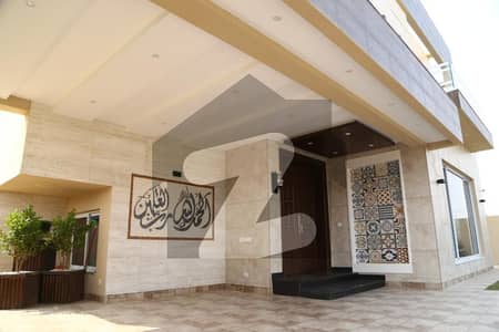 ڈی ایچ اے فیز 4 - بلاک ڈیڈی فیز 4,ڈیفنس (ڈی ایچ اے),لاہور میں 4 کمروں کا 10 مرلہ مکان 4.1 کروڑ میں برائے فروخت۔