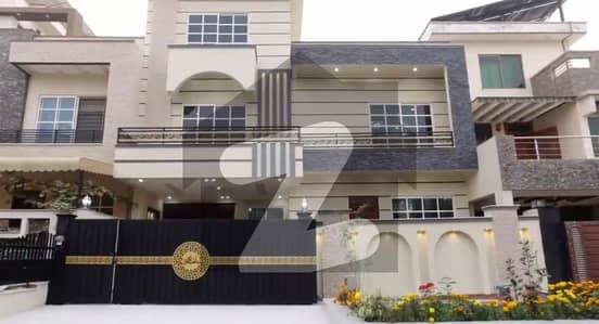 2450 Square Feet House In G-13/3 For sale At Good Location