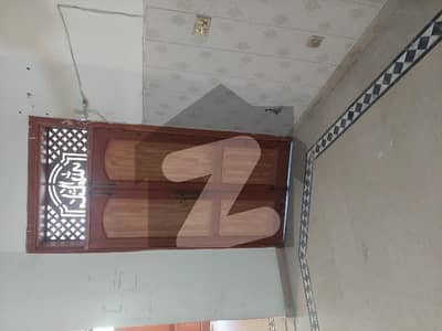 راول ٹاؤن اسلام آباد میں 2 کمروں کا 3 مرلہ بالائی پورشن 30.0 ہزار میں کرایہ پر دستیاب ہے۔