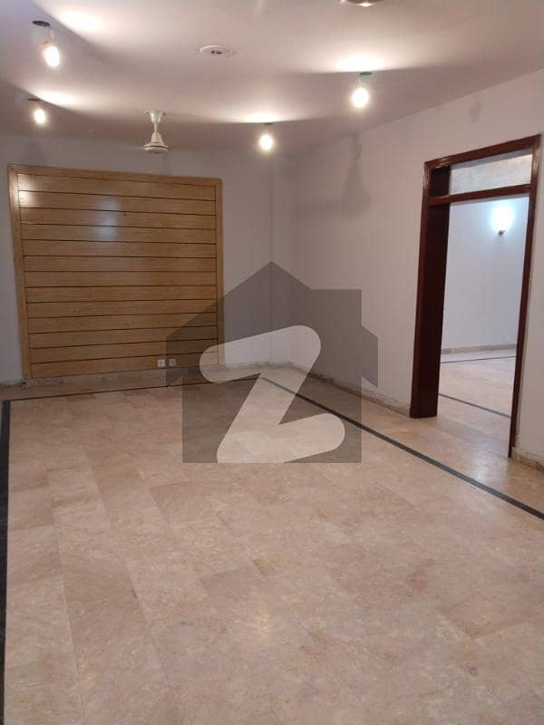 ای ۔ 11 اسلام آباد میں 2 کمروں کا 10 مرلہ زیریں پورشن 75.0 ہزار میں کرایہ پر دستیاب ہے۔ ای ۔ 11 اسلام آباد میں 2 کمروں کا 10 مرلہ زیریں پورشن 75.0 ہزار میں کرایہ پر دستیاب ہے۔