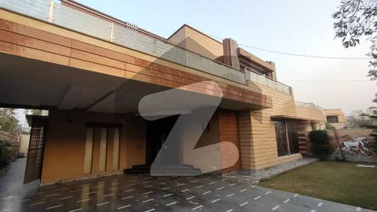 "Live Your Best Life in Style Stunning 1-Kanal Bungalow for Rent with 5 Bedrooms, Servant Quarter, and Modern Amenities, All at an Unbeatable Price in DHA Phase 4!" "Live Your Best Life in Style Stunning 1-Kanal Bungalow for Rent with 5 Bedrooms, Servant Quarter, and Modern Amenities, All at an Unbeatable Price in DHA Phase 4!"