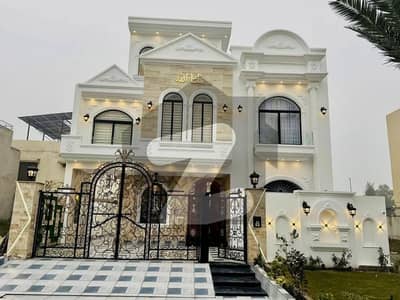 10 Marla Designer House For Rent