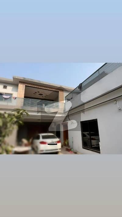 نقشبند کالونی ملتان میں 5 کمروں کا 13 مرلہ مکان 2.8 کروڑ میں برائے فروخت۔