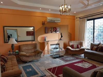 Margalla Road House Available For Sale In F7