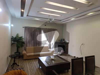 1 Kanal House For Sale Solid Construction Hot Location Near To Park