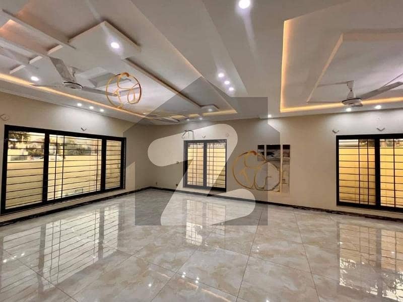 Buying A Upper Portion In I-8? Buying A Upper Portion In I-8?