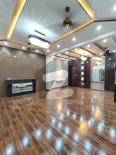 LIKE BRAND NEW HOUSE FOR SILENT OFFICE ON RENT