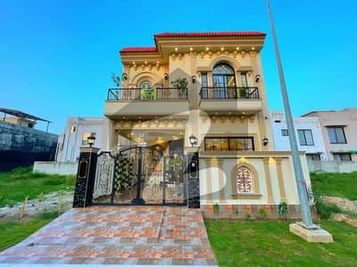 5 MARLA BRAND NEW BEAUTIFUL LAVISH BNAGLOW FOR SALE IN DHA PHASE 6