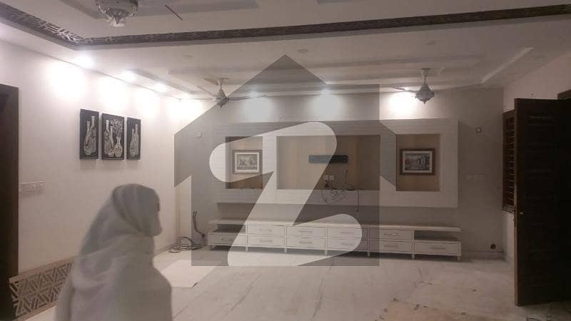 Prime Location 250 Square Yards House Available In Shaheed Millat Road For Sale Prime Location 250 Square Yards House Available In Shaheed Millat Road For Sale