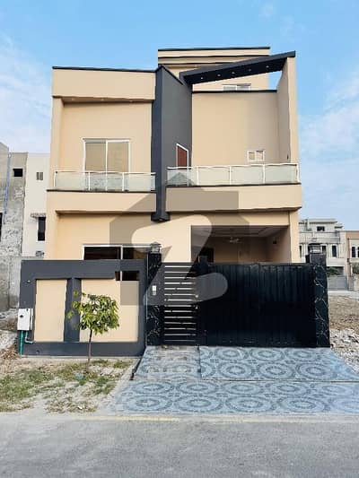 5 MARLA BRAND NEW HOUSE FOR SALE