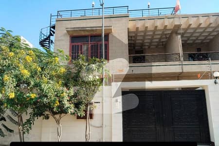 ڈی ایچ اے فیز 6 ڈی ایچ اے ڈیفینس,کراچی میں 4 کمروں کا 10 مرلہ مکان 6.75 کروڑ میں برائے فروخت۔