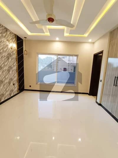 10 MARLA BRAND NEW HOUSE IS AVAILABLE FOR RENT ON TOP LOCATION OF PUNJAB UNIVERSITY SOCIETY PHASE 2 LAHORE