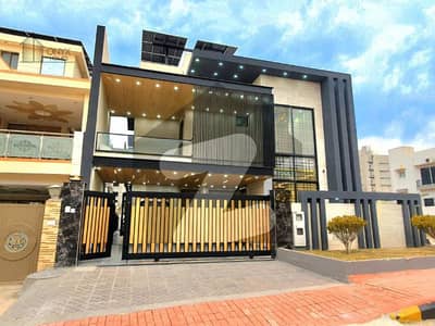 بحریہ ٹاؤن فیز 8 بحریہ ٹاؤن راولپنڈی,راولپنڈی میں 6 کمروں کا 17 مرلہ مکان 6.6 کروڑ میں برائے فروخت۔ بحریہ ٹاؤن فیز 8 بحریہ ٹاؤن راولپنڈی,راولپنڈی میں 6 کمروں کا 17 مرلہ مکان 6.6 کروڑ میں برائے فروخت۔