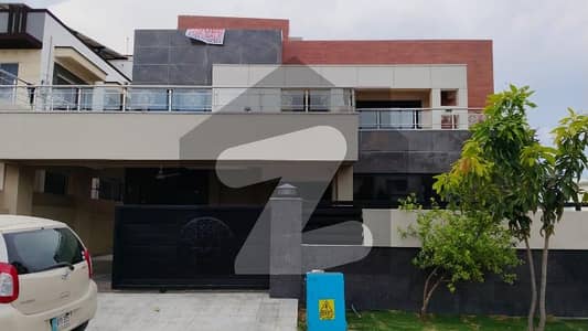Brand New Designer Villa Near Jacaranda Club