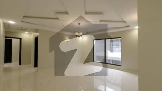 500 Square Yards Spacious House Available In Bahria Town - Precinct 17 For Sale