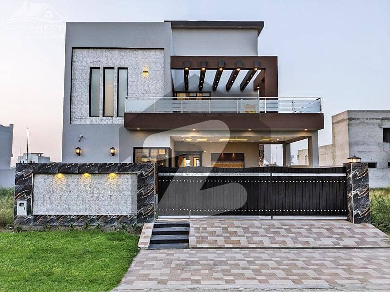 10 MARLA BRAND NEW HOUSE OWNER BUILD HOUSE NEAR TO 120ft ROAD NEAR TO McDonalds 10 MARLA BRAND NEW HOUSE OWNER BUILD HOUSE NEAR TO 120ft ROAD NEAR TO McDonalds