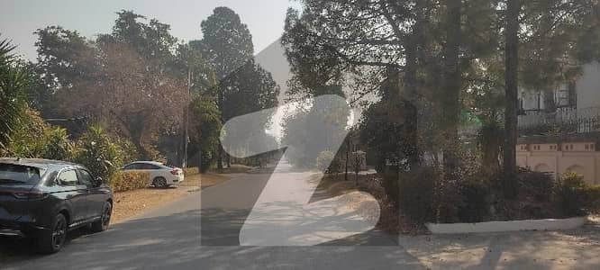 F8/3 Plot Available 833 Square Yards In Wide Street Beautiful Location With Reasonable Price.