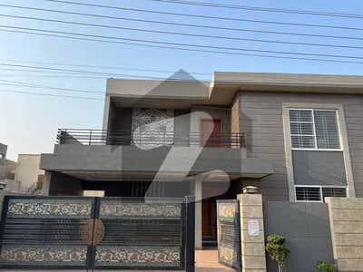 واپڈا ٹاؤن فیز 2 - بلاک آر واپڈا ٹاؤن فیز 2,واپڈا ٹاؤن,ملتان میں 6 کمروں کا 1 کنال مکان 5.5 کروڑ میں برائے فروخت۔ واپڈا ٹاؤن فیز 2 - بلاک آر واپڈا ٹاؤن فیز 2,واپڈا ٹاؤن,ملتان میں 6 کمروں کا 1 کنال مکان 5.5 کروڑ میں برائے فروخت۔