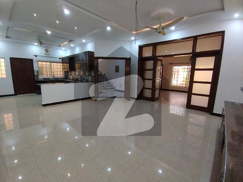 10 Marla house for Rent bahria enclave islamabad