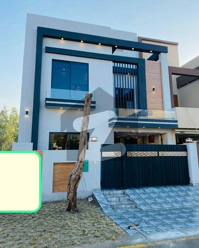 5 Marla Slightly Used Brand New Modern House Available For Sale In Bahria Nashemen
