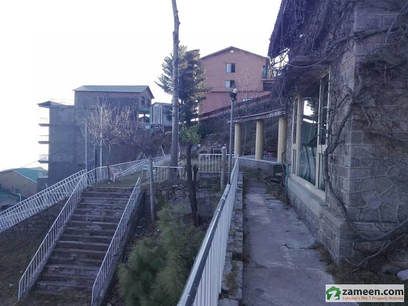 4 Kanal 13 Marla Old House For Sale