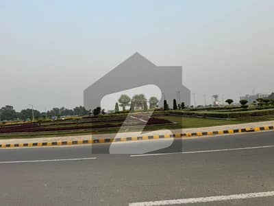 Corner 8 Marla Commercial Plot 150ft Road For Sale Zone 1 DHA 9 Prism