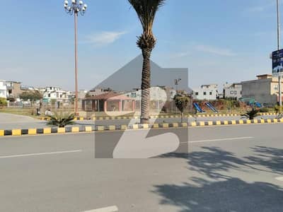 10 Marla 80 Ft Main BOulevard Facing, Transfer Free Plot, Next To 5th Round About, Near To Masjid Plot Is Available For Sale 10 Marla 80 Ft Main BOulevard Facing, Transfer Free Plot, Next To 5th Round About, Near To Masjid Plot Is Available For Sale