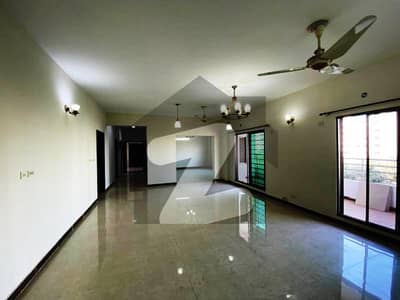Exclusive Near Mosque & Park Ground Floor Apartment For Sale In Prime Location Call Now