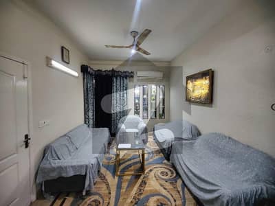 سبزہ زار سکیم ۔ بلاک ای سبزہ زار سکیم,لاہور میں 4 کمروں کا 10 مرلہ مکان 3.35 کروڑ میں برائے فروخت۔