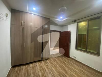 ای ۔ 11 اسلام آباد میں 6 کمروں کا 6 مرلہ مکان 5.75 کروڑ میں برائے فروخت۔