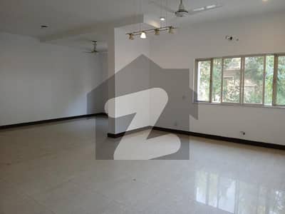 12 Marla Old House For Sale Near to Park & Good Location One to One Meeting Askari-10 Sector-A