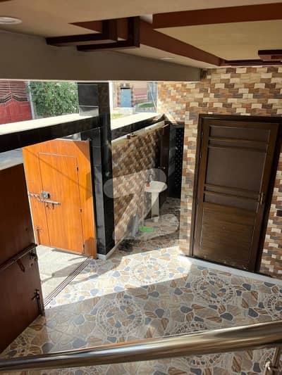 گلشنِ معمار گداپ ٹاؤن,کراچی میں 6 کمروں کا 8 مرلہ مکان 3.25 کروڑ میں برائے فروخت۔