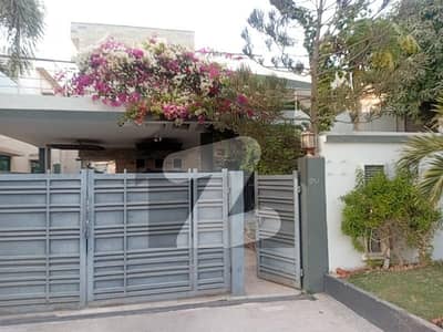 500 SQ. YDs HOUSE FOR SALE PURPOSE IN OLD FALCON COMPLEX MALIR CANTT IN JUST 10.50 CRORE 500 SQ. YDs HOUSE FOR SALE PURPOSE IN OLD FALCON COMPLEX MALIR CANTT IN JUST 10.50 CRORE
