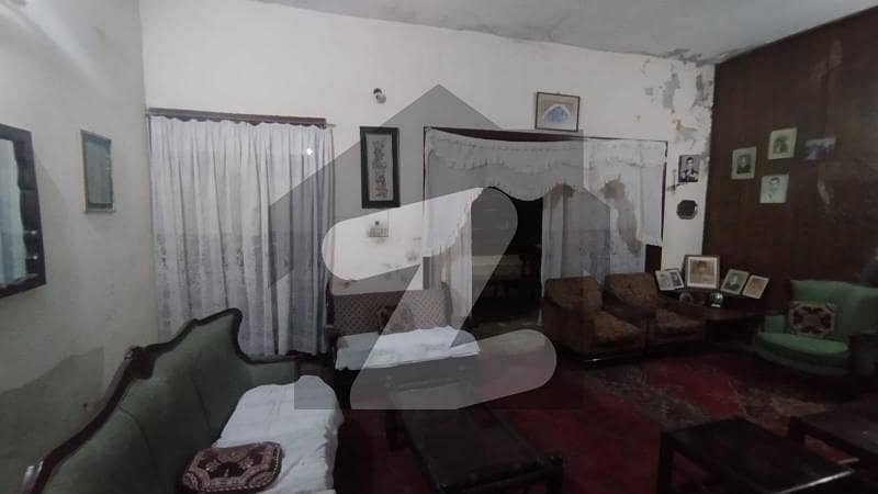 15 MARLA Renovate able OLD Structure Lane 5 Peshawar Rd For Sale 15 MARLA Renovate able OLD Structure Lane 5 Peshawar Rd For Sale