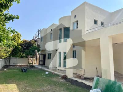 بحریہ ٹاؤن ۔ سفاری ولاز 3 بحریہ ٹاؤن راولپنڈی,راولپنڈی میں 3 کمروں کا 18 مرلہ مکان 5.7 کروڑ میں برائے فروخت۔ بحریہ ٹاؤن ۔ سفاری ولاز 3 بحریہ ٹاؤن راولپنڈی,راولپنڈی میں 3 کمروں کا 18 مرلہ مکان 5.7 کروڑ میں برائے فروخت۔