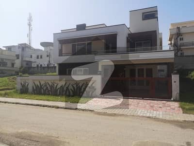 Investor Rate Designer Kanal House For Sale With Modern Elevation Near Expressway