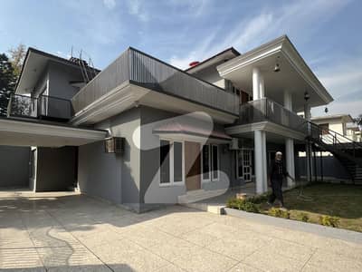 Offering 60*100(666 Square Yards) Park Facing/ Open Front Liveable House For Sale At Prime Location Of F7. Offering 60*100(666 Square Yards) Park Facing/ Open Front Liveable House For Sale At Prime Location Of F7.