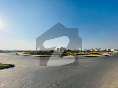 1 Kanal Investor Rate Plot For Sale in DHA Multan Facing Park near Commercial