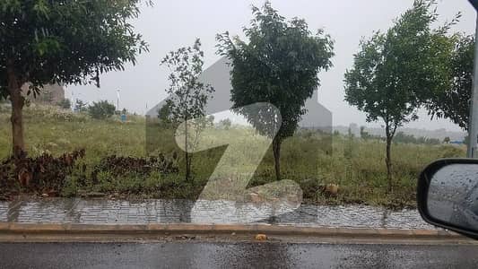 ڈی ایچ اے فیز 5 - سیکٹر سی ڈی ایچ اے ڈیفینس فیز 5,ڈی ایچ اے ڈیفینس,اسلام آباد میں 1 کنال رہائشی پلاٹ 3.3 کروڑ میں برائے فروخت۔ ڈی ایچ اے فیز 5 - سیکٹر سی ڈی ایچ اے ڈیفینس فیز 5,ڈی ایچ اے ڈیفینس,اسلام آباد میں 1 کنال رہائشی پلاٹ 3.3 کروڑ میں برائے فروخت۔