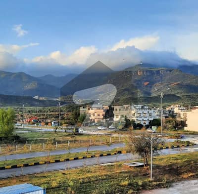 1 KANAL PLOT FOR SALE ON INVESTER RATE IN SECTOR D12