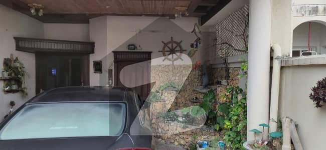 555 sqyds Double Storey house for sale in F-8/4