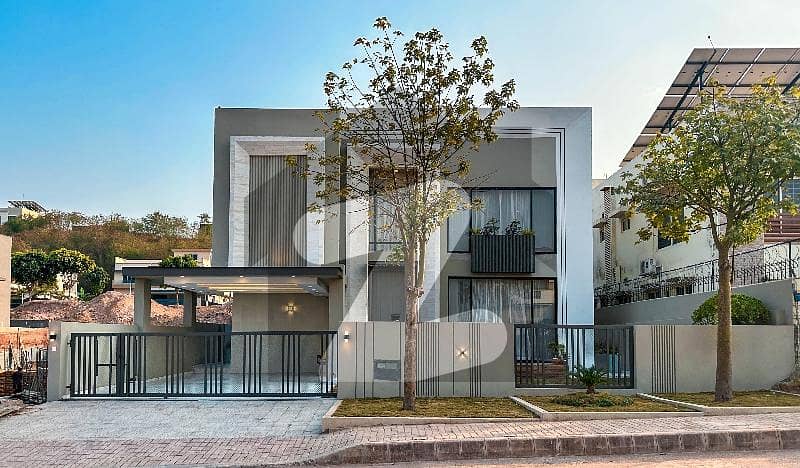 Elegant Luxury House Semi Furnished Elegant Luxury House Semi Furnished