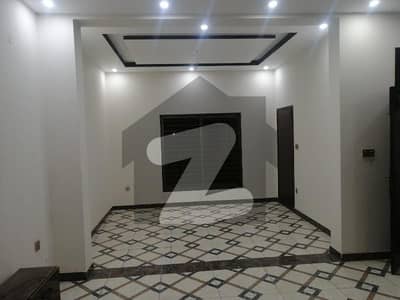 Office flat available for rent in valencia town