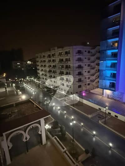 Stunning 3-Bedroom Corner Apartment For Sale Stunning 3-Bedroom Corner Apartment For Sale