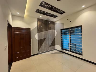 10 Marla Luxury Brand New Upper Portion Available For Rent In Awais Qarni Block Sector C Bahria Town Lahore