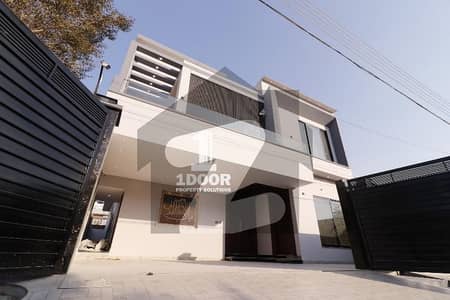 10 Marla Brand New House